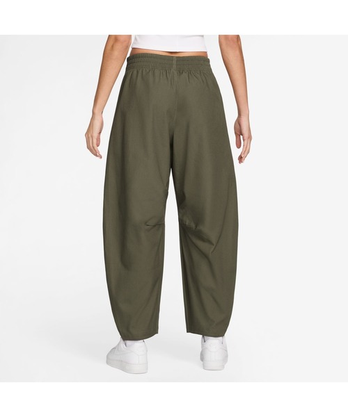 NIKE(ナイキ)の「ナイキ NIKE ナイキ NSW ストリート バレル パンツ(その他パンツ・レディース・グリーン/ブラック・L/M/S)」の3枚目の写真