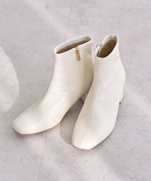 Green　Parks（グリーンパークス）の「RUPIS.ヒール金具ストレッチブーツ（ブーツ・レディース・ブラック/アイボリー・S/M/L）」の2枚目の写真