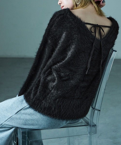Fashion Letter(ファッションレター)の「シャギーニット バックリボン ニットプルオーバー(ニット/セーター・レディース・グレイッシュベージュ/ブラック/アイボリー・M)」の2枚目の写真