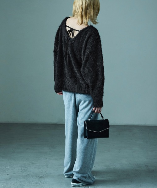 Fashion Letter(ファッションレター)の「シャギーニット バックリボン ニットプルオーバー(ニット/セーター・レディース・グレイッシュベージュ/ブラック/アイボリー・M)」の18枚目の写真