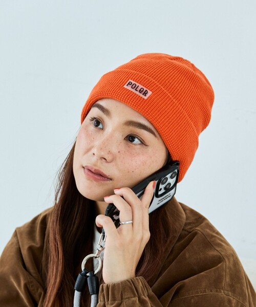POLeR（ポーラー）の「POLeR × FREAK'S STORE/ポーラー × フリークスストア 別注 BEANIE ワンポイントロゴ ビーニー（ニットキャップ/ビーニー・メンズ・ブラック/ネイビー/オレンジ・ONE SIZE）」の11枚目の写真