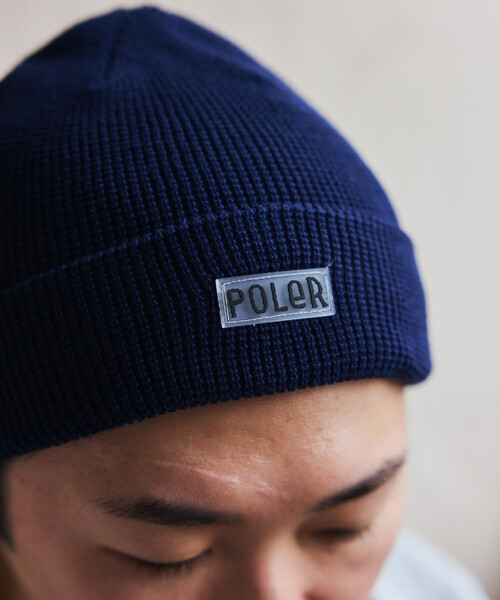 POLeR(ポーラー)の「POLeR × FREAK'S STORE/ポーラー × フリークスストア 別注 BEANIE ワンポイントロゴ ビーニー(ニットキャップ/ビーニー・メンズ・ブラック/ネイビー/オレンジ・ONE SIZE)」の15枚目の写真