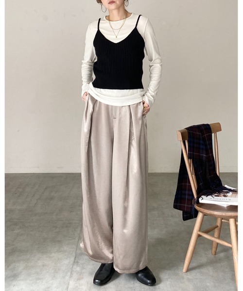 She's Closet（シーズクローゼット）の「ショート丈クロップドVネックミニケーブル編みニットビスチェキャミソール（ベスト・レディース・ブラウン/アイボリー/ブラック/グレー・FREE）」の11枚目の写真