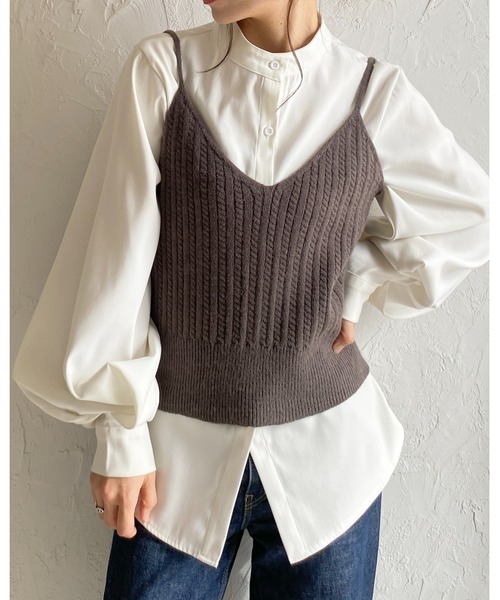 She's Closet（シーズクローゼット）の「ショート丈クロップドVネックミニケーブル編みニットビスチェキャミソール（ベスト・レディース・ブラウン/アイボリー/ブラック/グレー・FREE）」の17枚目の写真