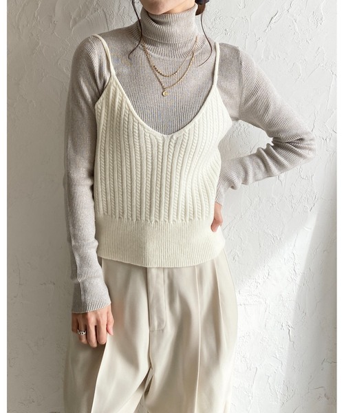She's Closet（シーズクローゼット）の「ショート丈クロップドVネックミニケーブル編みニットビスチェキャミソール（ベスト・レディース・ブラウン/アイボリー/ブラック/グレー・FREE）」の20枚目の写真