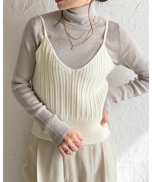 She's Closet（シーズクローゼット）の「ショート丈クロップドVネックミニケーブル編みニットビスチェキャミソール（ベスト・レディース・ブラウン/アイボリー/ブラック/グレー・FREE）」の21枚目の写真