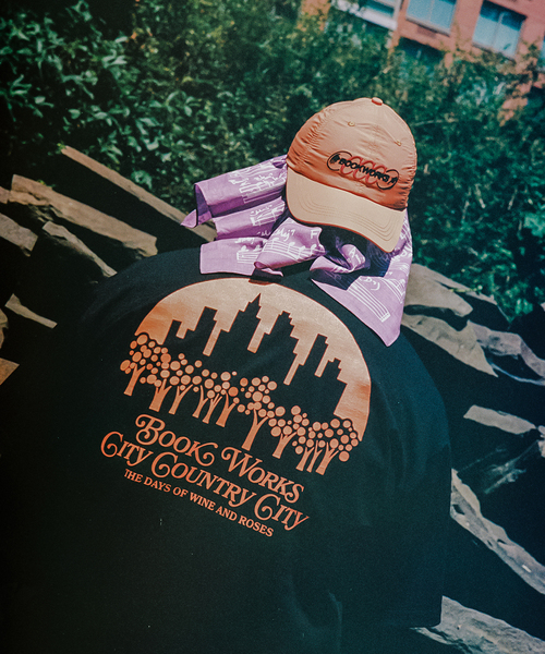 CITY COUNTRY CITY(シティーカントリーシティー)の「CITY COUNTRY CITY × BOOK WORKS T-SHIRT MESSAGE(Tシャツ/カットソー・メンズ・ホワイト/ブラック・SMALL/MEDIUM/LARGE/X-LARGE)」の1枚目の写真
