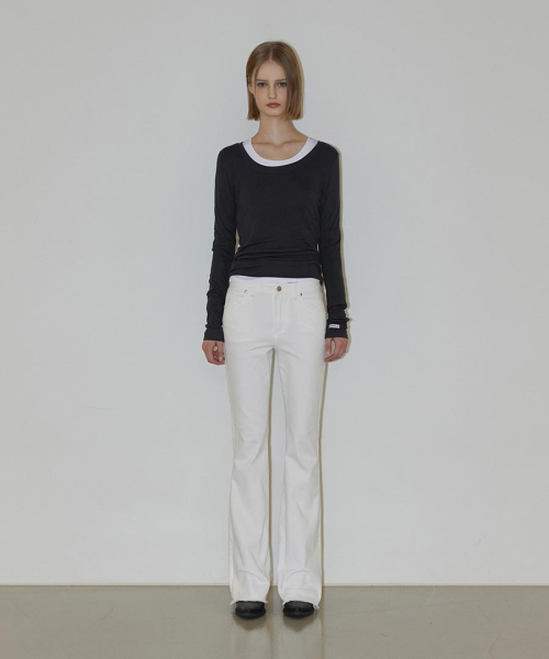 RENSE(レンセ)の「Mid-Rise Boot Cut Pants White(その他パンツ・レディース・その他・SMALL/MEDIUM)」の2枚目の写真
