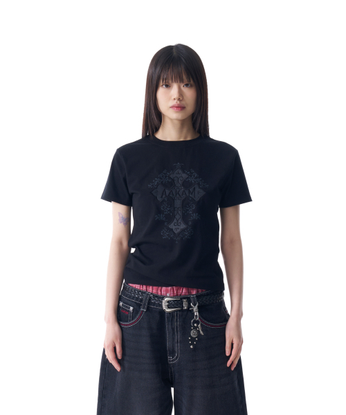 AAKAM(アーカム)の「AKM CROS2 ハーフトップ(ブラック)(Tシャツ/カットソー・レディース・その他・1/2)」の3枚目の写真