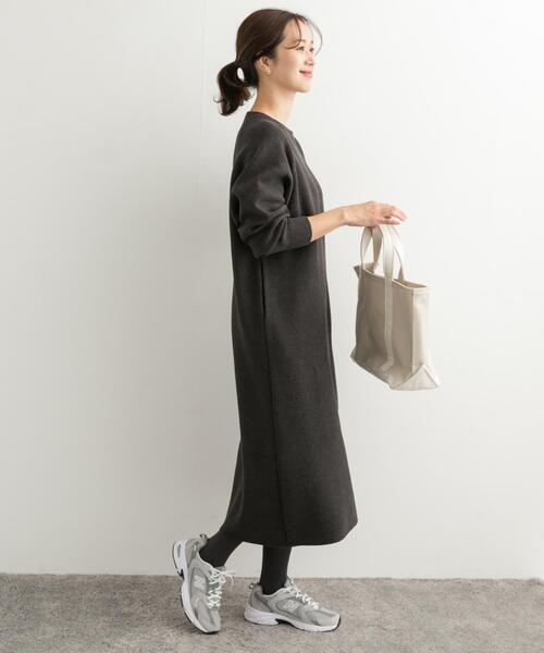 URBAN RESEARCH DOORS（アーバンリサーチドアーズ）の「スウェットライクニットワンピース（ワンピース・レディース・チャコールグレー/ボルドー/ベージュ・FREE）」の4枚目の写真
