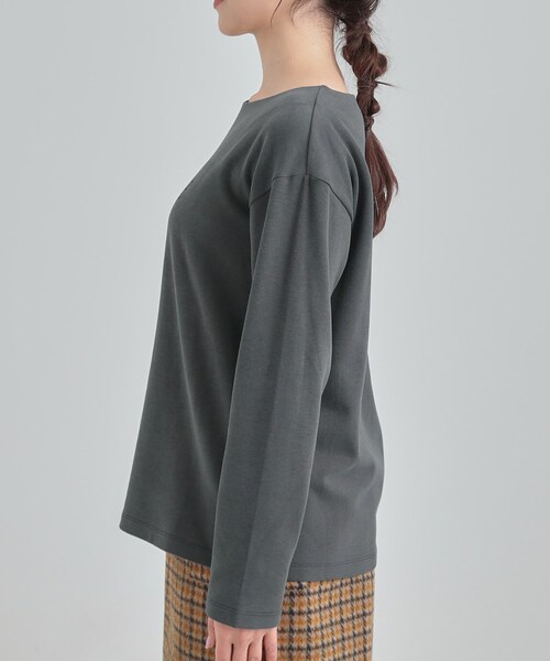 DRESKIP(ドレスキップ)の「【洗濯機可/S-LL】大人が着やすい小さめロゴ 刺繍ロンT(Tシャツ/カットソー・レディース・ボルドー/オフホワイト/チャコールグレー・01/02/03/04)」の17枚目の写真