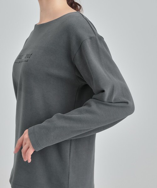 DRESKIP(ドレスキップ)の「【洗濯機可/S-LL】大人が着やすい小さめロゴ 刺繍ロンT(Tシャツ/カットソー・レディース・ボルドー/オフホワイト/チャコールグレー・01/02/03/04)」の20枚目の写真