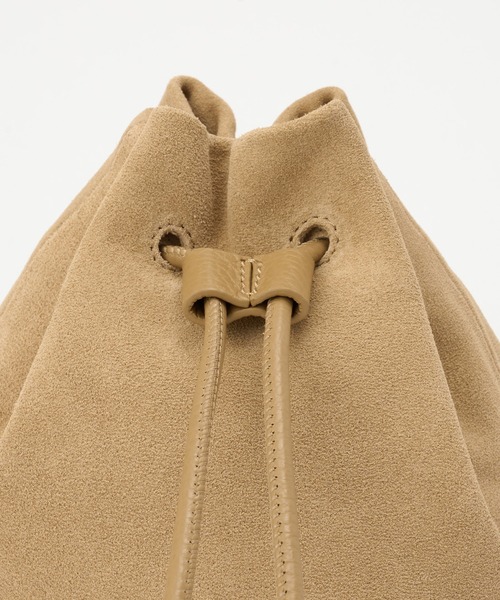 IACUCCI(イアクッチ)の「リド ドロストSD SUEDE(ショルダーバッグ・レディース・サンドベージュ・FREE)」の13枚目の写真