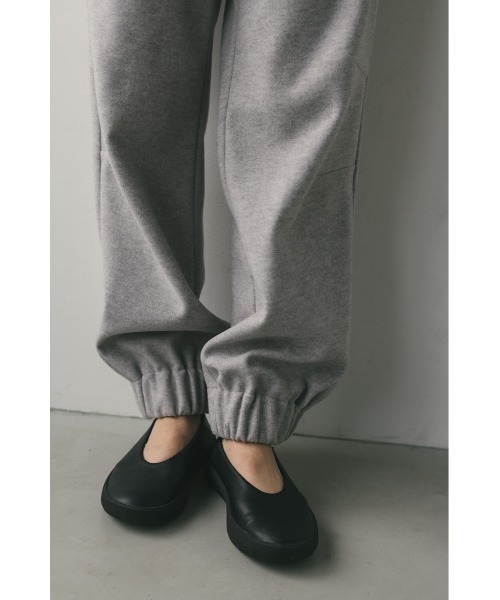 STYLEMIXER(スタイルミキサー)の「ヘムギャザーフォルムパンツ(スウェットパンツ・レディース・グレー/ブラック・SMALL/MEDIUM)」の16枚目の写真