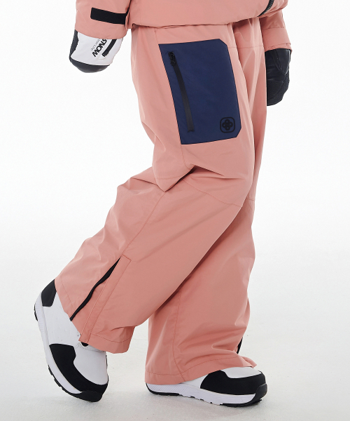 DOLL OUTERWEAR(ドラ アウターウェア)の「2425 クラーロ ボードウェアパンツ ピンク 男女共用(その他パンツ・レディース・その他・SMALL/MEDIUM/LARGE/X-LARGE/X-SMALL)」の5枚目の写真