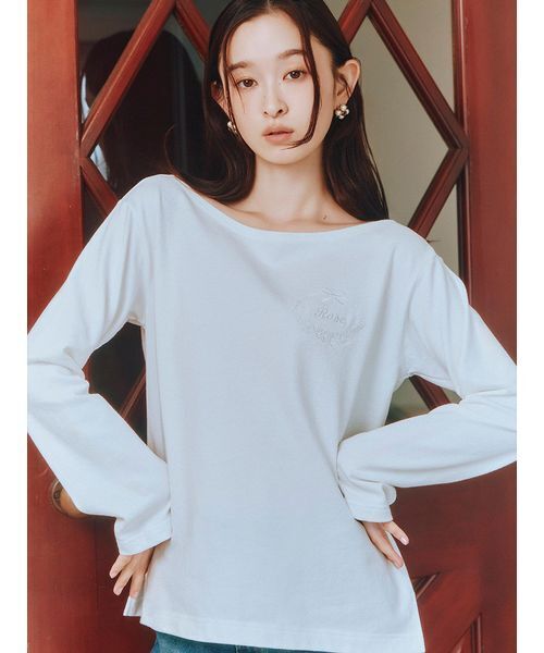 LILY BROWN(リリーブラウン)の「フラワーネームトップス(Tシャツ/カットソー・レディース・ホワイト/ネイビー/ピンク・F)」の6枚目の写真