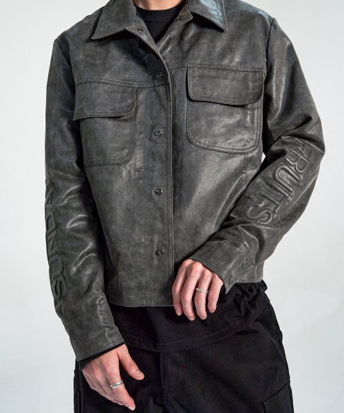 SUNDAY FRUIT MARKET(サンデーフルーツマーケット)の「COSMIC FAUX LEATHER JACKET CHARCOAL(ライダースジャケット・メンズ・その他・MEDIUM/LARGE)」の10枚目の写真