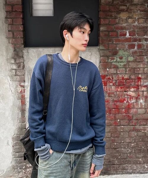 WMC(ダブリューエムシー)の「スローガン刺繍ニット_NAVY(ニット/セーター・メンズ・ネイビー・MEDIUM/LARGE/X-LARGE)」の5枚目の写真