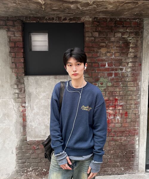 WMC(ダブリューエムシー)の「スローガン刺繍ニット_NAVY(ニット/セーター・メンズ・ネイビー・MEDIUM/LARGE/X-LARGE)」の6枚目の写真