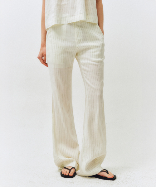 CITTA(シータ)の「リネンピンストライプブーツカットパンツ_CTB550(ホワイト)(スラックス・レディース・ホワイト・SMALL/MEDIUM/LARGE)」の4枚目の写真