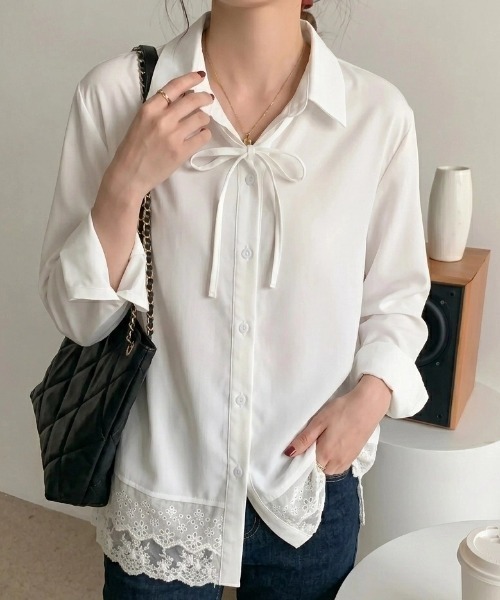 cammie(キャミー)の「裾レースシャツ(シャツ/ブラウス・レディース・ホワイト・M/L)」の2枚目の写真