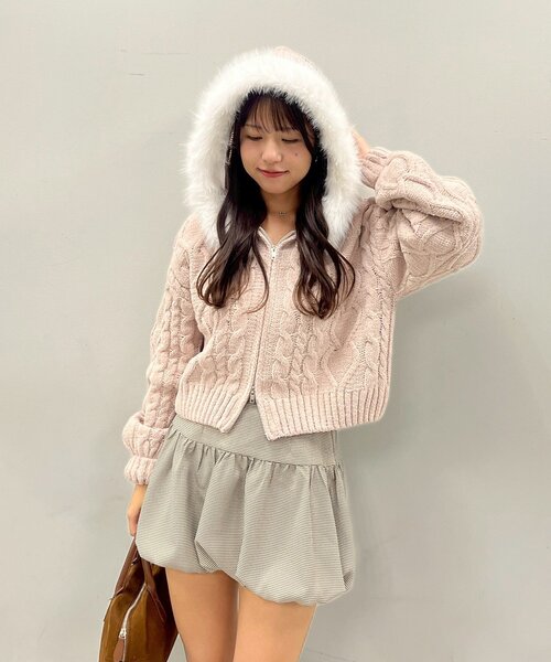 continuer de NICE CLAUP(コンティニューデナイスクラップ)の「【マシュマロタッチ】ケーブルファーパーカー(パーカー・レディース・アイボリー/ブラック/ピンク/ブルー・FREE)」の22枚目の写真
