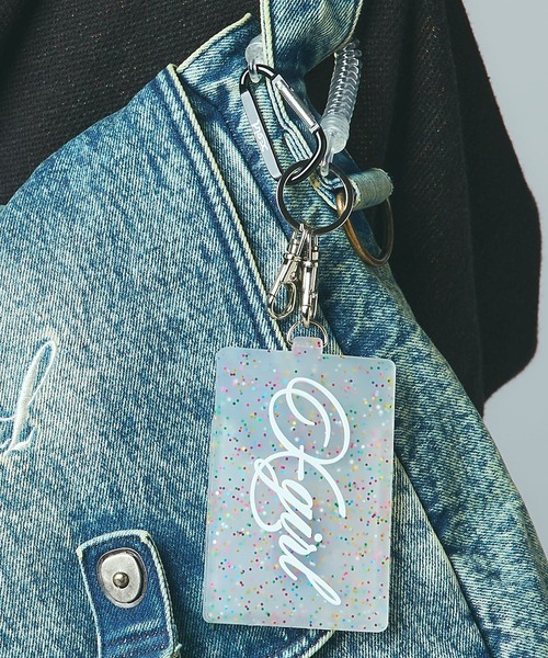 X-girl（エックスガール）の「SCRIPT LOGO RUBBER PASS CASE（パスケース・レディース・マルチ/クリア・ONE SIZE）」の3枚目の写真