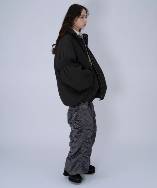 HARE（ハレ）の「2WAYエアサーマルリバーシブルブルゾン(HARE)（ブルゾン・レディース・ブラック/ネイビー/パープル・FREE）」の7枚目の写真