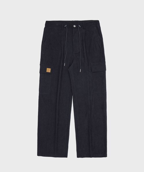 BELLOL(ベロエル)の「コーデュロイカーゴツータックワイドパンツブラック(その他パンツ・レディース・その他・MEDIUM/SMALL)」の1枚目の写真