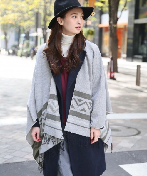 GLOBAL WORK（グローバルワーク）の「2WAYポンチョストール/708831（レインコート/ポンチョ・レディース・ホワイト/グレー/ブラウン・FREE）」の3枚目の写真