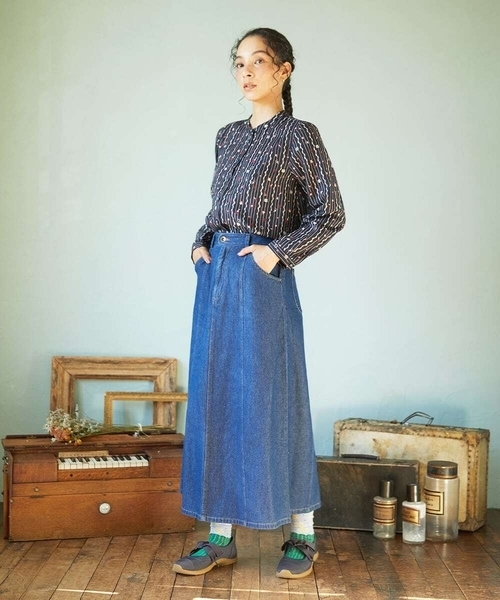 Jocomomola(ホコモモラ)の「Escala de floral プリントブラウス(シャツ/ブラウス・レディース・ネイビー/ベージュ・40)」の4枚目の写真