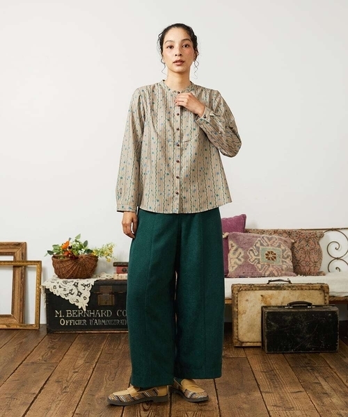Jocomomola(ホコモモラ)の「Escala de floral プリントブラウス(シャツ/ブラウス・レディース・ネイビー/ベージュ・40)」の9枚目の写真