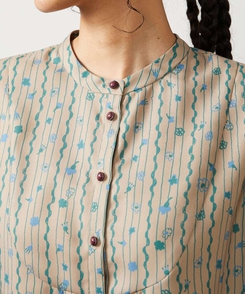 Jocomomola(ホコモモラ)の「Escala de floral プリントブラウス(シャツ/ブラウス・レディース・ネイビー/ベージュ・40)」の12枚目の写真