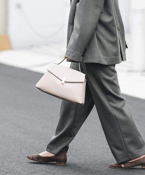 RODE SKO(ロデスコ)の「フラップワンハンドルバッグ(ハンドバッグ・レディース・アイボリー/ブラック/モカ・ONE)」の14枚目の写真