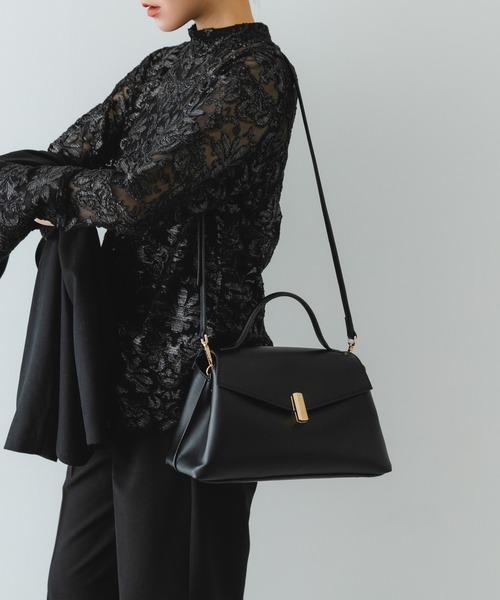 RODE SKO(ロデスコ)の「フラップワンハンドルバッグ(ハンドバッグ・レディース・アイボリー/ブラック/モカ・ONE)」の8枚目の写真