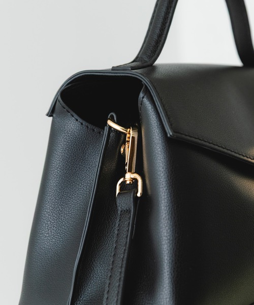 RODE SKO(ロデスコ)の「フラップワンハンドルバッグ(ハンドバッグ・レディース・アイボリー/ブラック/モカ・ONE)」の16枚目の写真