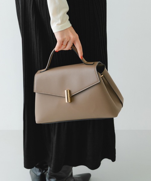 RODE SKO(ロデスコ)の「フラップワンハンドルバッグ(ハンドバッグ・レディース・アイボリー/ブラック/モカ・ONE)」の22枚目の写真