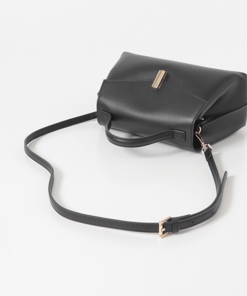 RODE SKO(ロデスコ)の「フラップワンハンドルバッグ(ハンドバッグ・レディース・アイボリー/ブラック/モカ・ONE)」の4枚目の写真