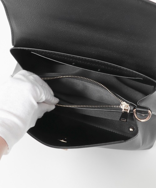 RODE SKO(ロデスコ)の「フラップワンハンドルバッグ(ハンドバッグ・レディース・アイボリー/ブラック/モカ・ONE)」の5枚目の写真