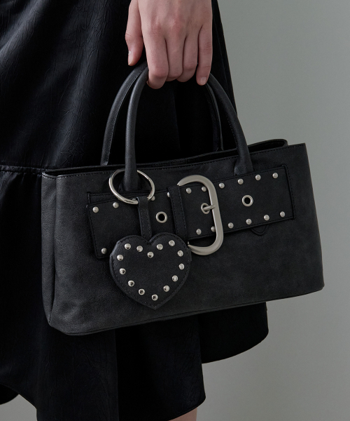 ROLAROLA（ロラロラ）の「LEATHER BUCKLE BAG BLACK（ショルダーバッグ・レディース・ブラック・FREE）」の2枚目の写真