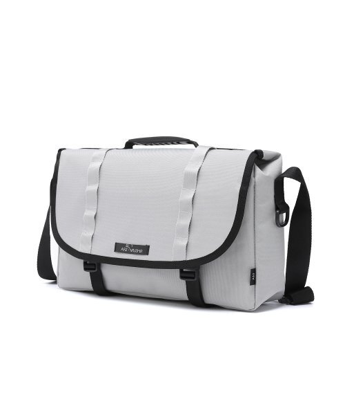 ART MUSHR(アートマッシュール)の「two wave messenger bag (gray)(メッセンジャーバッグ・レディース・その他・FREE)」の3枚目の写真