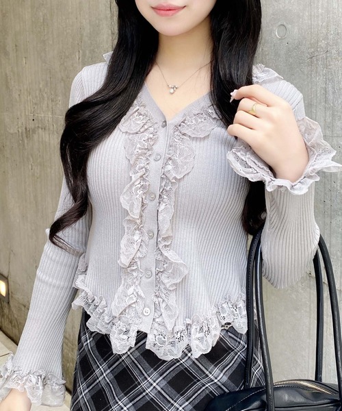 INGNI（イング）の「フリルレースドッキングリブニットカーディガン（カーディガン/ボレロ・レディース・ブラック/アイボリー/グレー・M）」の4枚目の写真