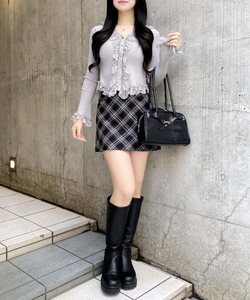 INGNI（イング）の「フリルレースドッキングリブニットカーディガン（カーディガン/ボレロ・レディース・ブラック/アイボリー/グレー・M）」の8枚目の写真