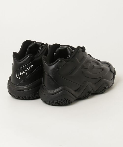 Y-3（ワイスリー）の「Y-3 MEGABALL（スニーカー）」 - WEAR