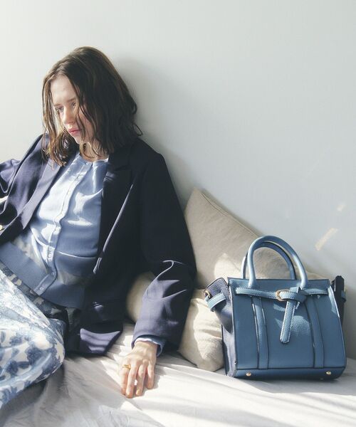 YECCA VECCA（イェッカヴェッカ）の「2wayベルトデザインハンドバッグ（ハンドバッグ・レディース・ベージュ/ブルー/アイボリー・FREE）」の15枚目の写真