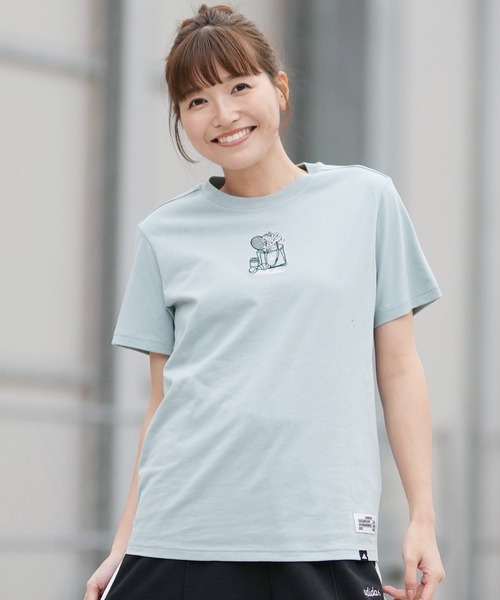 adidas(アディダス)の「adidas/アディダス W MINIシシュウグラフィックTシャツ CA608(Tシャツ/カットソー・レディース・セージグリーン/ホワイト・L/M)」の2枚目の写真
