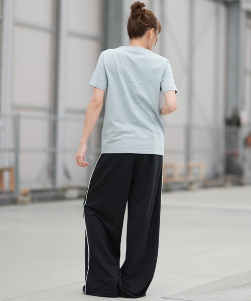 adidas(アディダス)の「adidas/アディダス W MINIシシュウグラフィックTシャツ CA608(Tシャツ/カットソー・レディース・セージグリーン/ホワイト・L/M)」の8枚目の写真