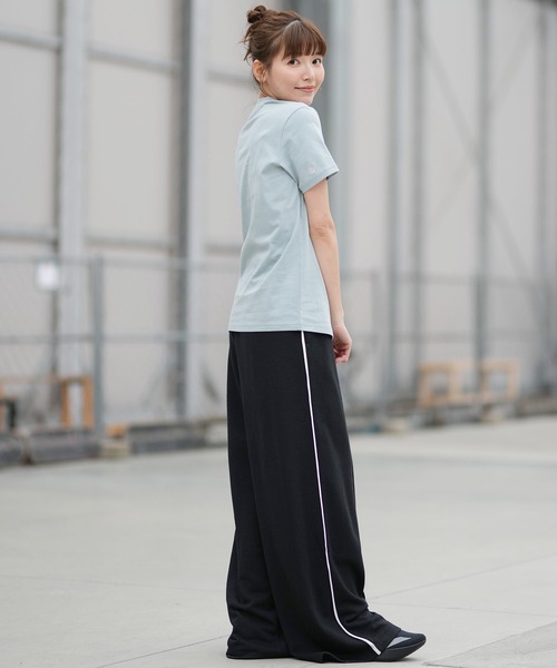 adidas(アディダス)の「adidas/アディダス W MINIシシュウグラフィックTシャツ CA608(Tシャツ/カットソー・レディース・セージグリーン/ホワイト・L/M)」の10枚目の写真