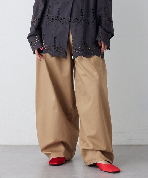 Whim Gazette(ウィムガゼット)の「タックチノパンツ(チノパンツ・レディース・ベージュ・38/36/34)」の11枚目の写真