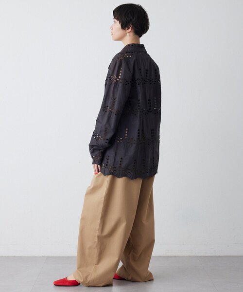 Whim Gazette(ウィムガゼット)の「タックチノパンツ(チノパンツ・レディース・ベージュ・38/36/34)」の15枚目の写真